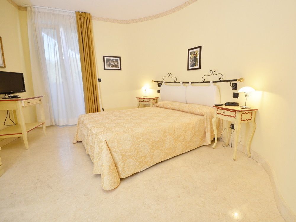 Relais Du Lac Desenzano del Garda Exteriör bild